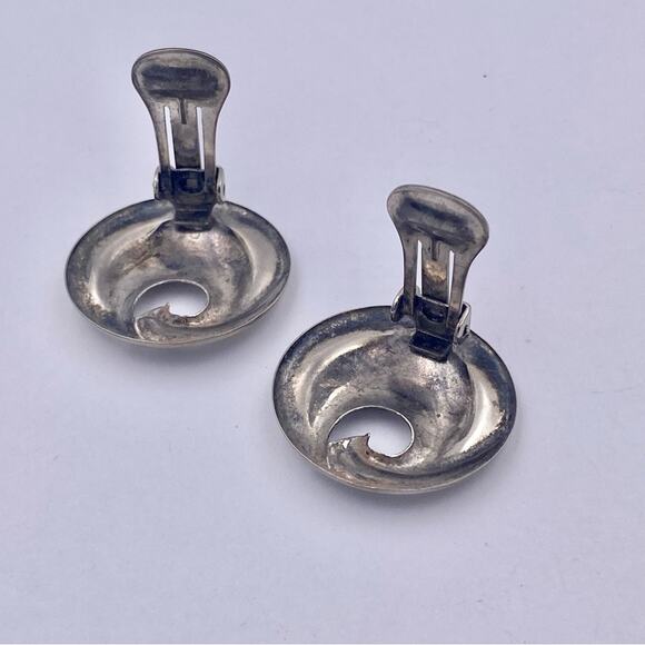 Art Nouveau Revival Style Swirl Circle Clip On Earrings - Picture 2 of 14